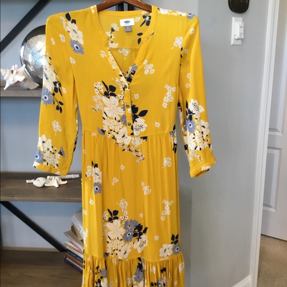 Old Navy Dresses & Skirts - 🍋Old navy yellow floral dress